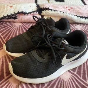 Nike women shoes